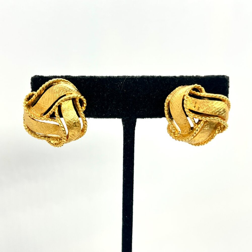 VINTAGE NAPIER GOLD Tone Ribbon Swirl Knot Stud Earrings 90s Signed Pierced